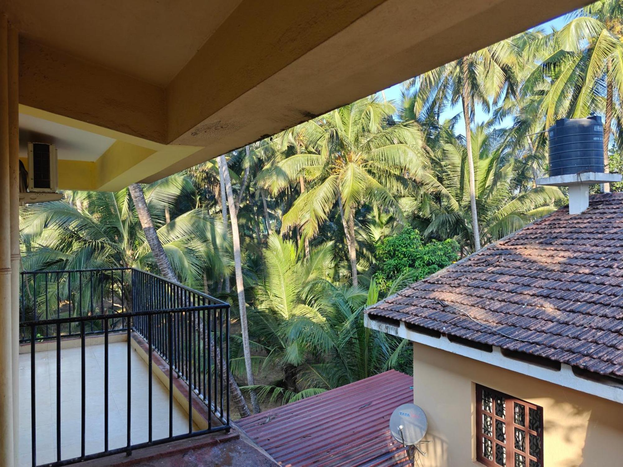 Ocean Walk Apartments 2Bhk Calangute Exterior photo