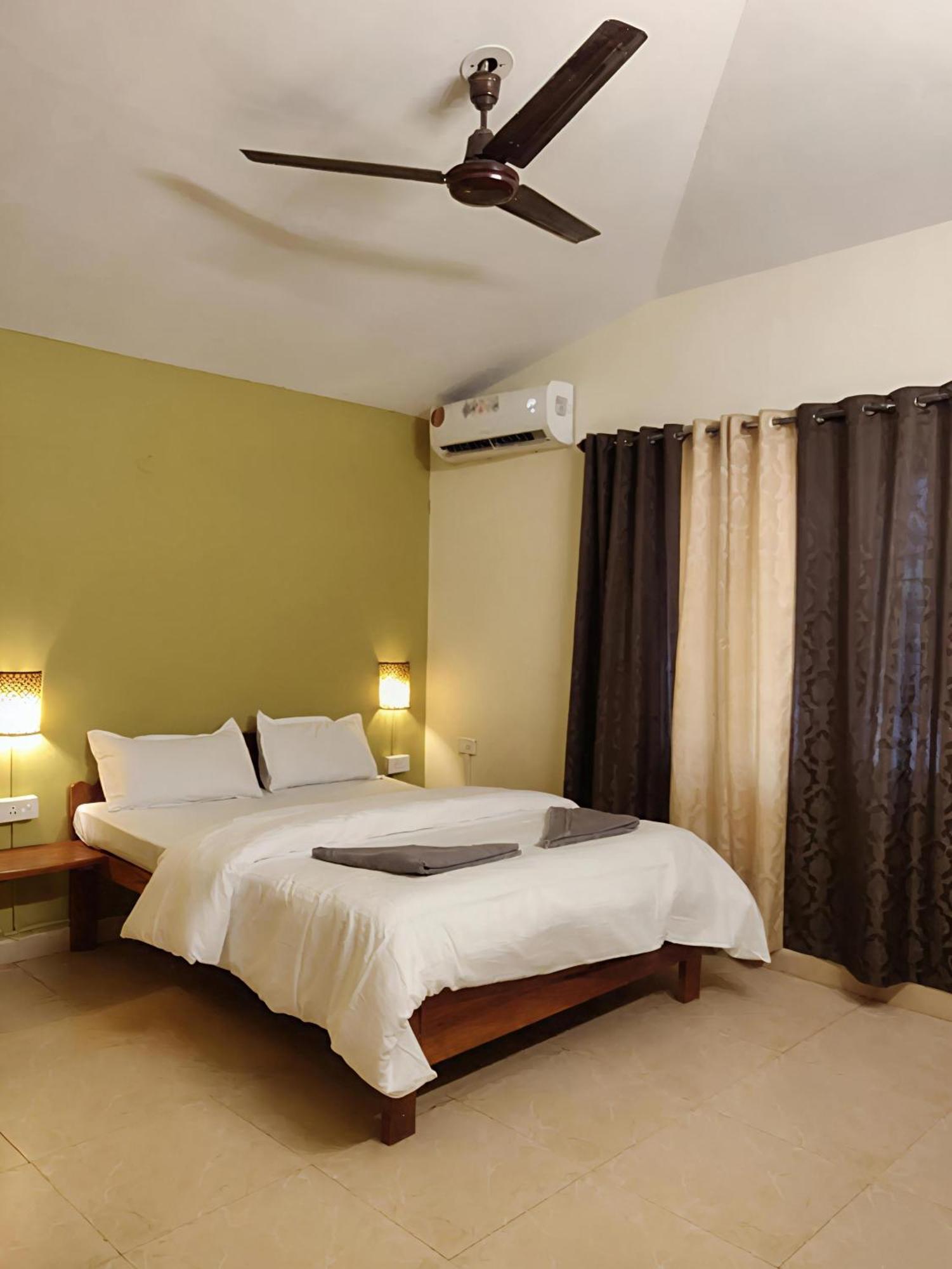 Ocean Walk Apartments 2Bhk Calangute Exterior photo